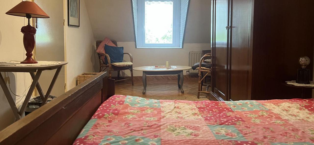Double & Family Rooms In Tranquility In Blue Saint-Mars-sur-la-Futaie Buitenkant foto